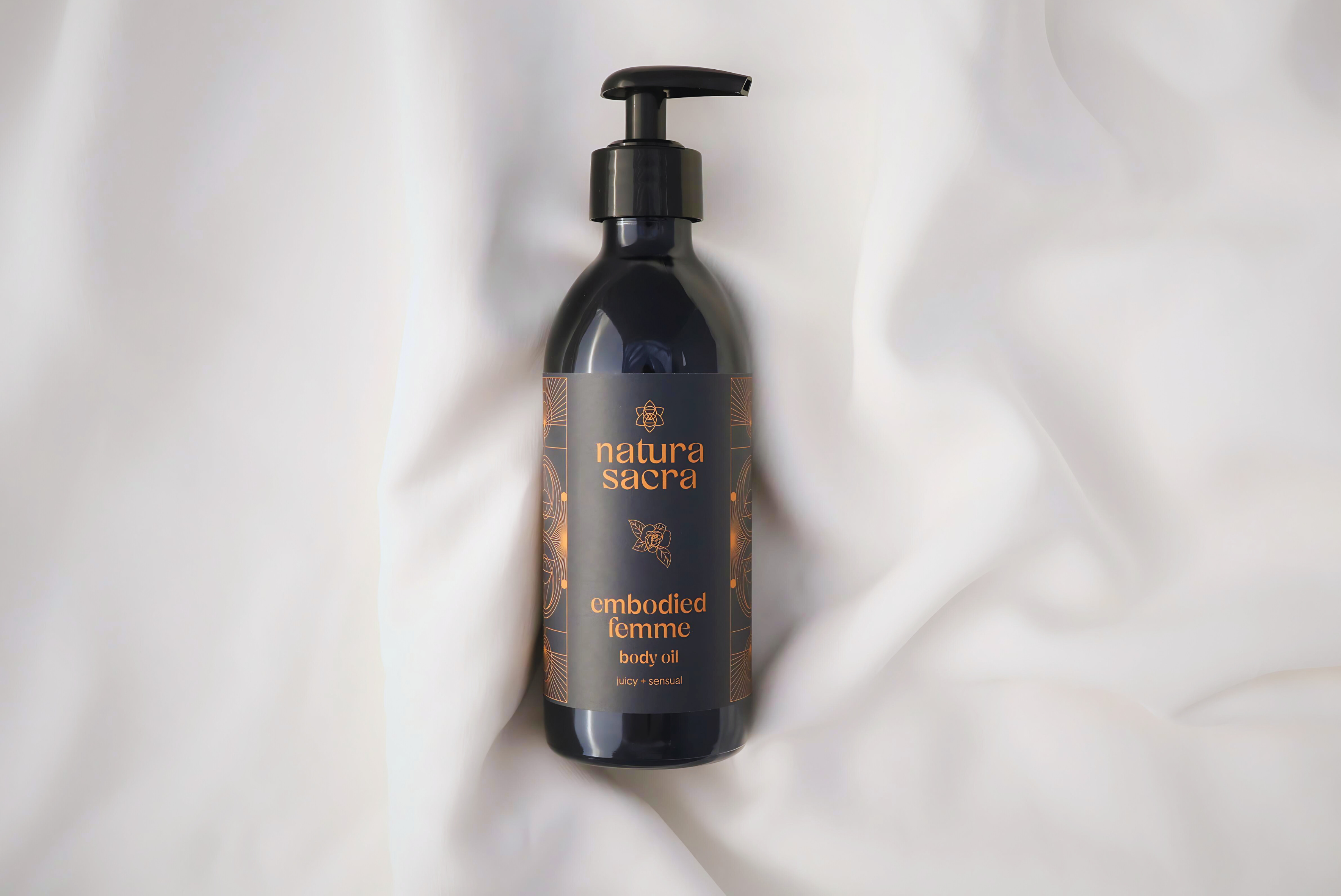 Óleo corporal feminino incorporado