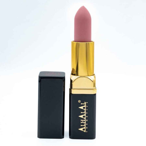 Batom de veludo da Alhalal Cosmetics em batom castanho suave com capa preta e dourada